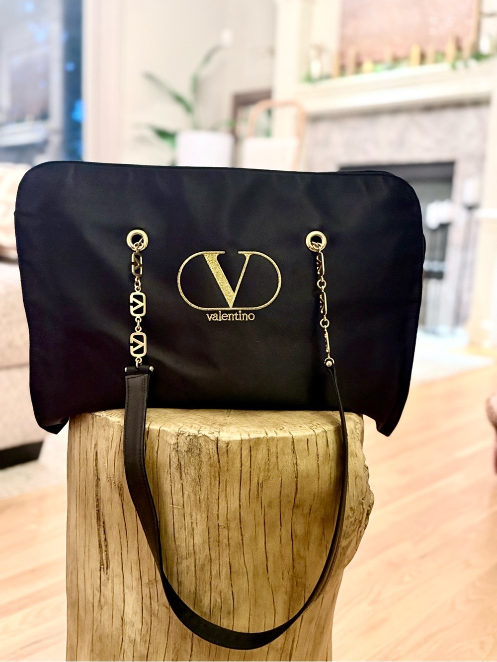 Valentino Garavani Vlogo Black X-large Nylon Tote W/COA & Valentino Dust Bag